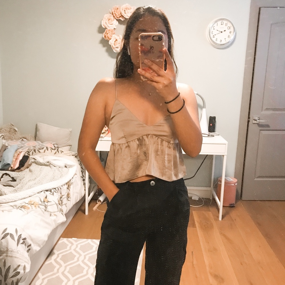 SOLD - [NWT] aritzia little moon lover camisole